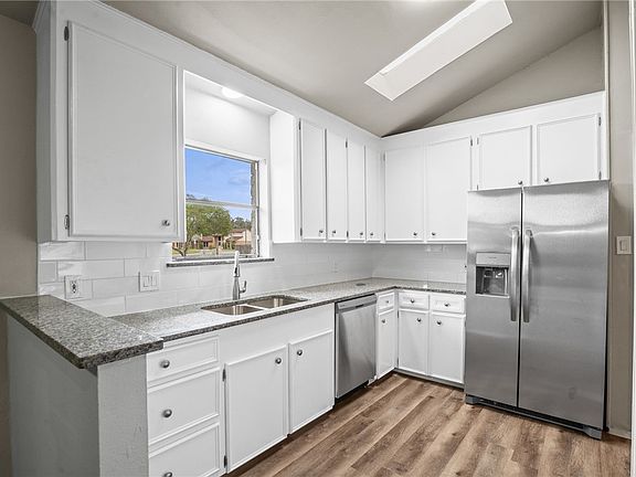 4th image of 5301 Gateridge Drive
