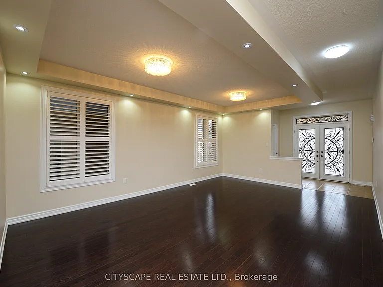 32 Fallmeadow Cir — Photo 3