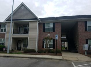 2529 McArthur Landing Cir APT 203, Fayetteville, NC 28311