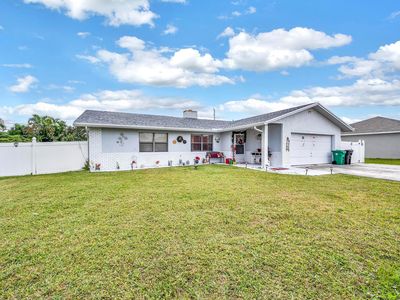 582 SE Floresta Drive, Port Saint Lucie, FL, 34983