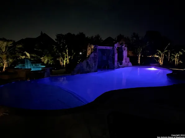 218 SUNSET HL, Castroville, TX 78009