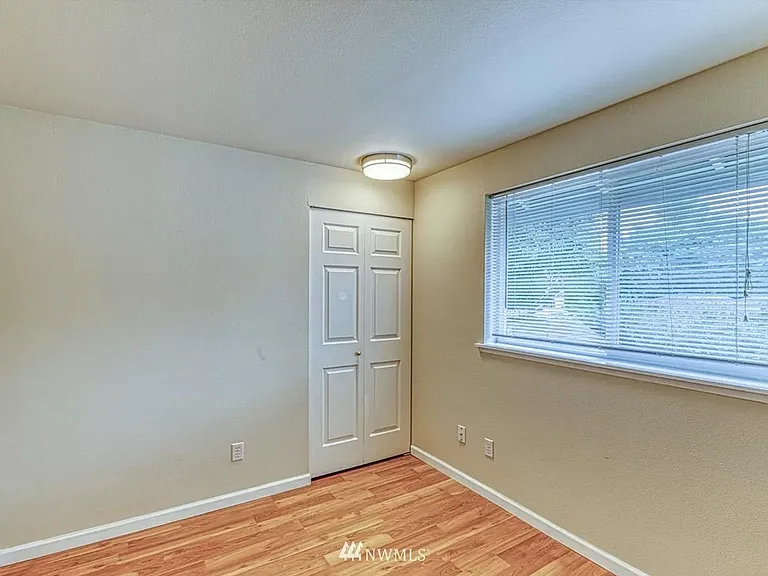 9625 S 242nd Ct — Photo 10