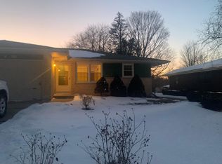 112 McKinstry Dr, Elgin, IL 60123