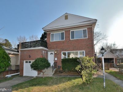 2626 12th St S, Arlington, VA, 22204