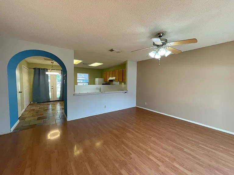 7926 Ruby Mdw — Photo 2