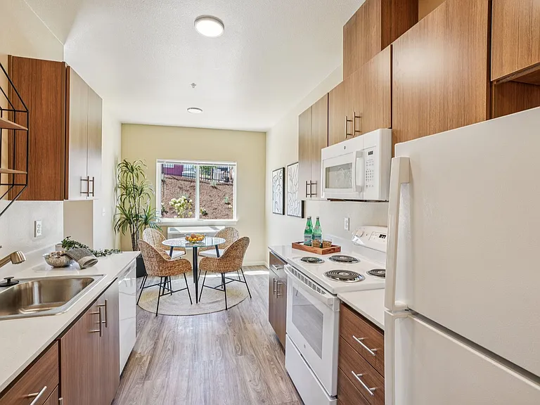 LIBERTY CREST APARTMENTS — Photo 18