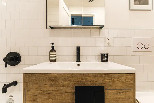 Rented by Harmonycity Corp. | media 35