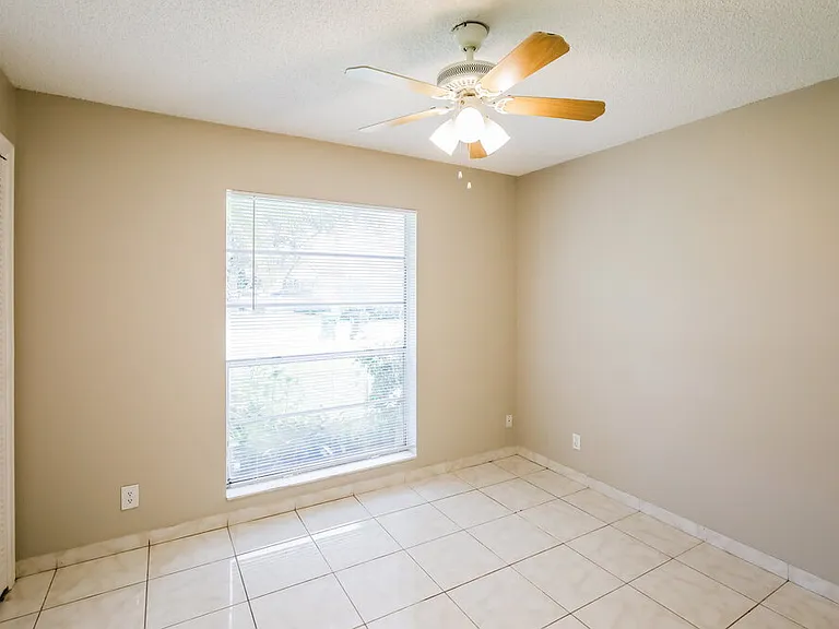 9811 NW 23rd St — Photo 14