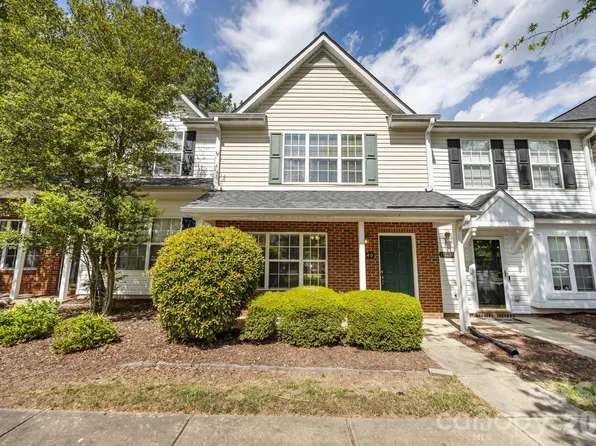 11540 Briddle Hall Ct, Charlotte, NC 28214