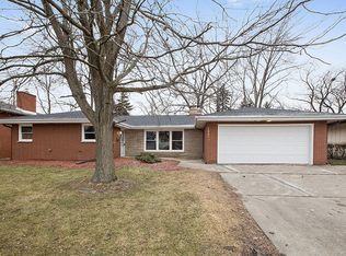 18840 W Louise Dr, Lansing, IL 60438