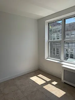 1574 40th St #2R — Photo 8