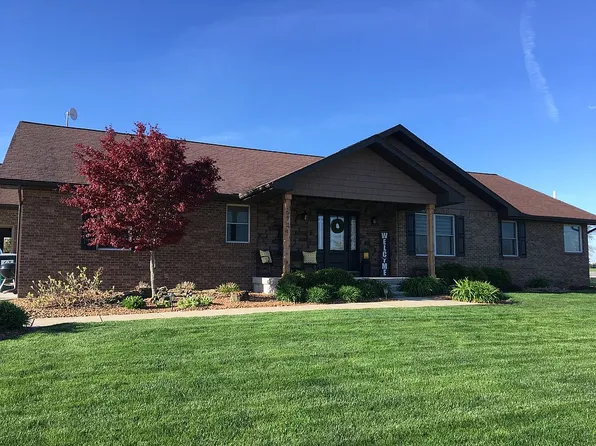 5721 Lakelynn Dr, Macon, IL 62544