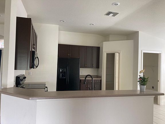 3rd image of 11318 Flora Springs Dr