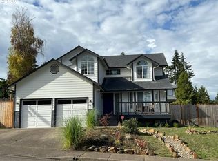 548 Cascade Dr, Springfield, OR 97478