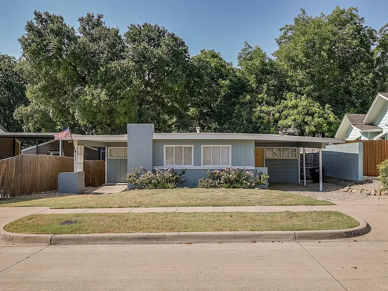3933 Dexter Ave — Photo 3