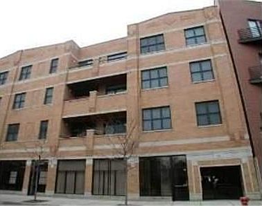 2nd image of 2040 W Belmont Ave #P-29