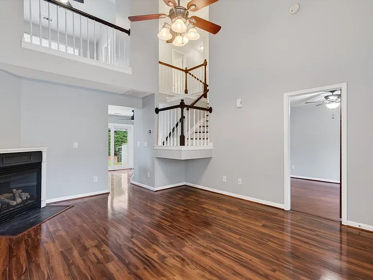 3445 Broadwick St — Photo 5