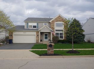 1622 Montclair Dr, Elgin, IL 60123