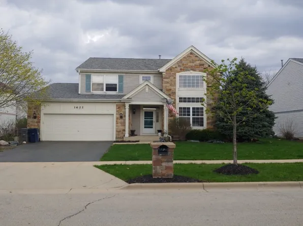1622 Montclair Dr, Elgin, IL 60123
