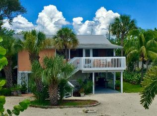 115 Mandalay Rd, Fort Myers Beach, FL 33931