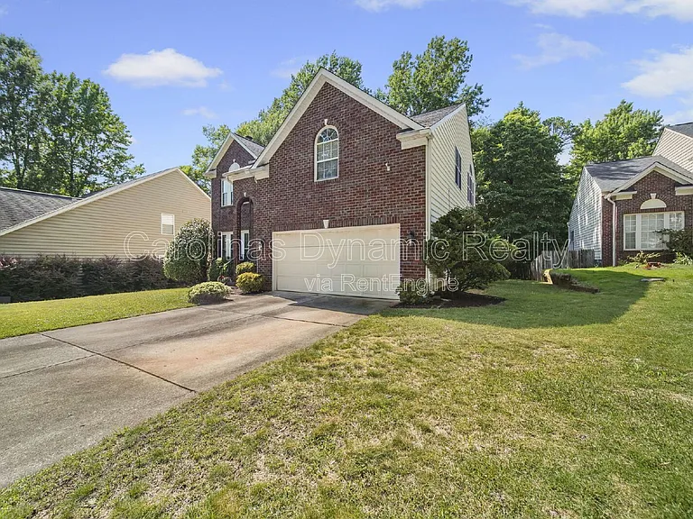 2812 Redfield Dr — Photo 4