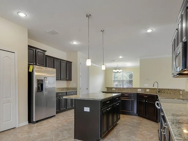 2643 Yukon Cliff Dr — Photo 1