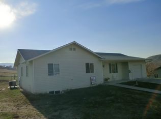 12 Orchard Loop N, Tonasket, WA 98855