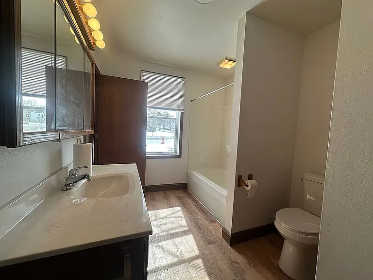 100 Valley View St — Photo 6