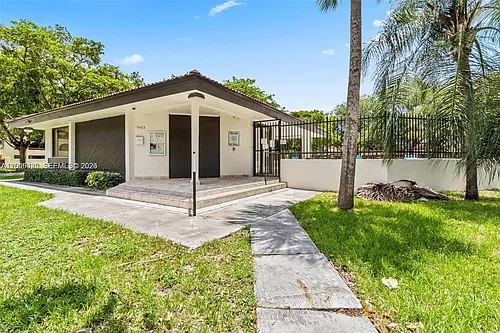12518 SW 94th Ter Photo 1