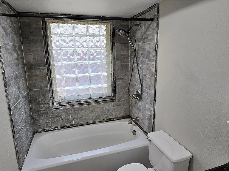 11507 Marrs Dr — Photo 27