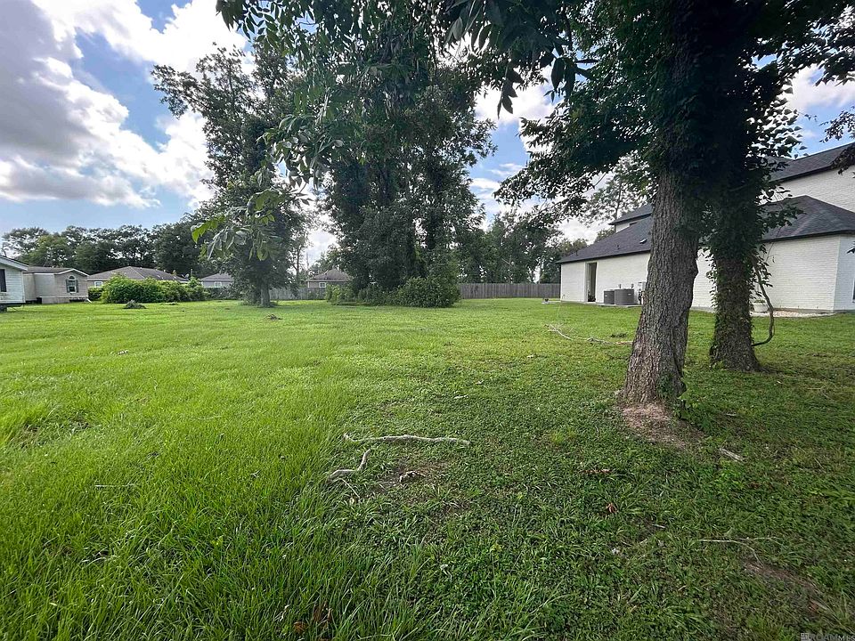 2nd image of Besson Ln