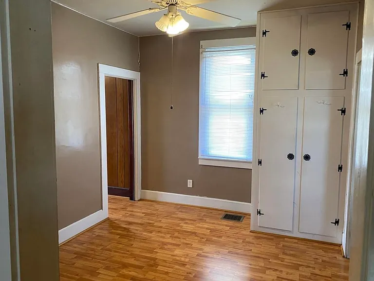 710 Reis Ave — Photo 4