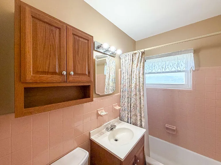 21160 Edgewater Dr — Photo 28