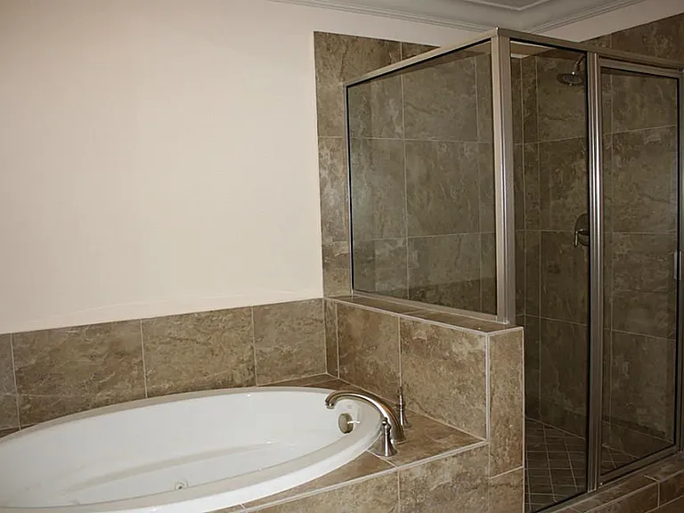 2046 Palm Forest Ln — Photo 17