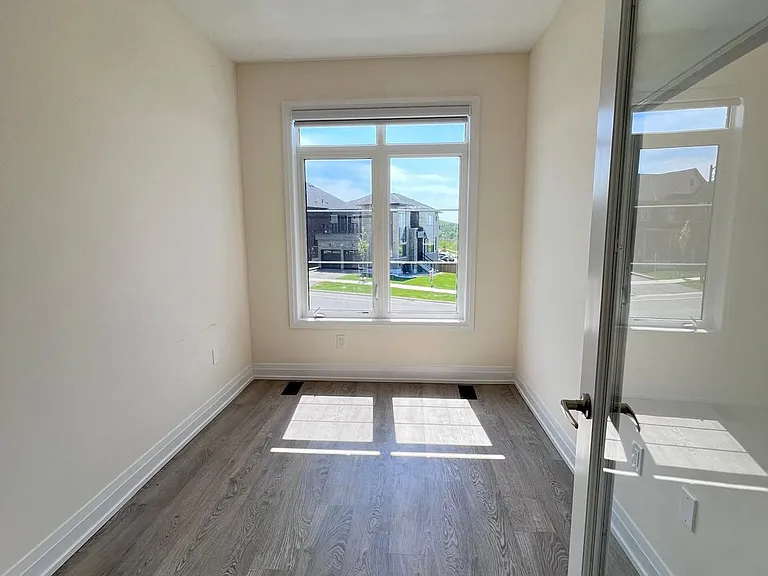 47 Bearberry Rd — Photo 3