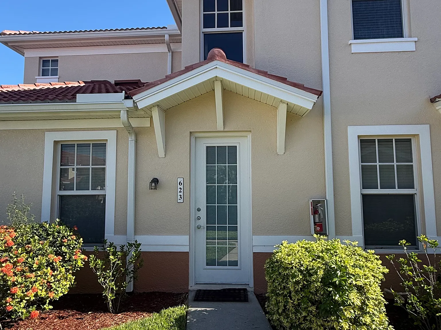3 bed, 1586 sqft, $1,895 — Photo 1