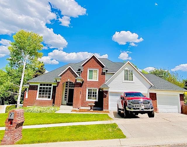 Executive Home on Country Club Drive
