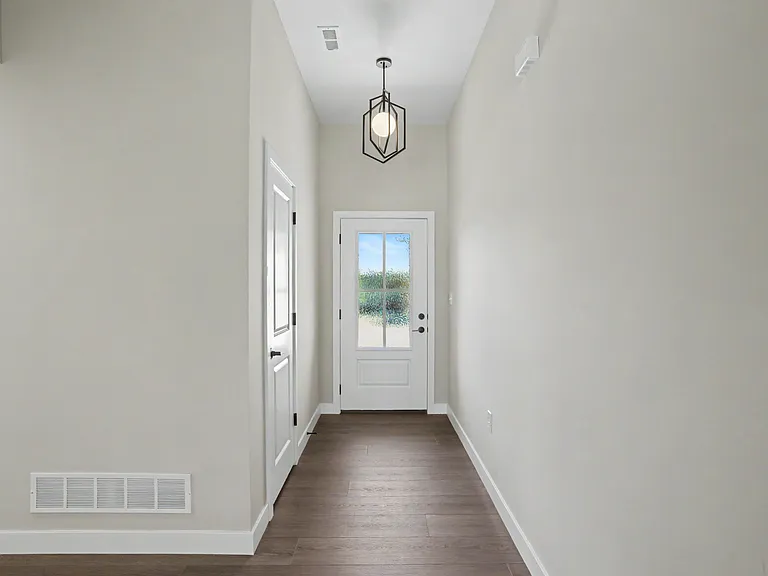 1816 Wes Milligan Ln — Photo 4
