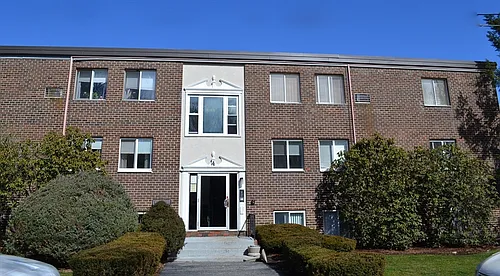 4 Universal St #12 Photo 1
