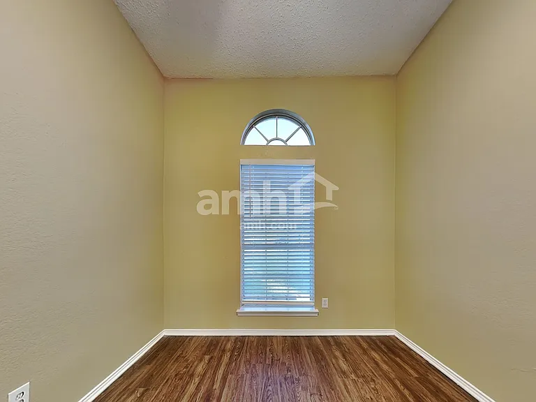 260 Beech Dr — Photo 7