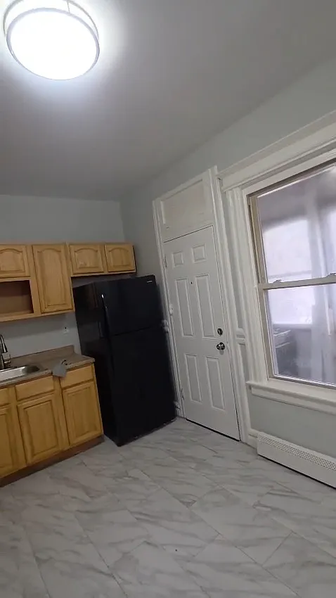 3 bed, $2,150 — Photo 4