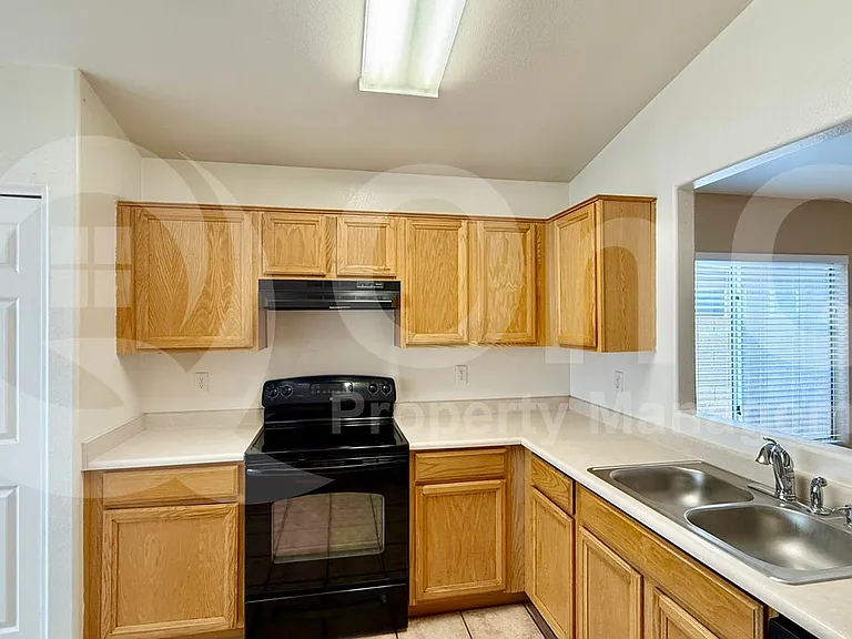 2239 E Morrow Dr — Photo 19