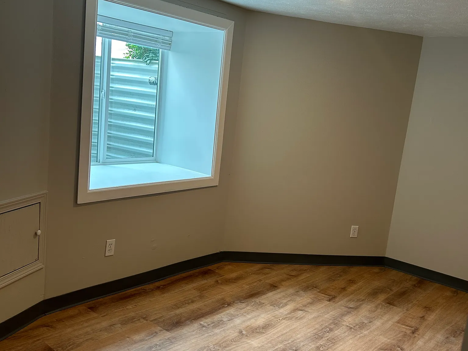 3 bed, 1800 sqft, $1,800 — Photo 4