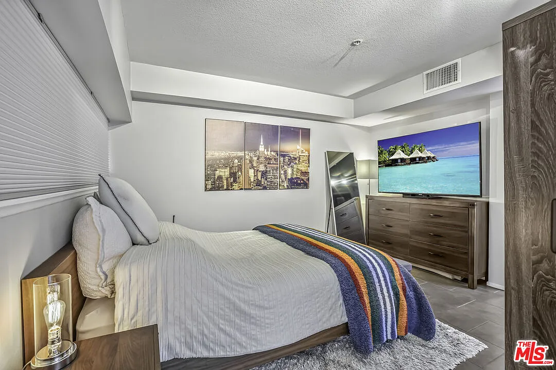 1 bed, 1.0 bath, 550 sqft, $2,550 — Photo 4