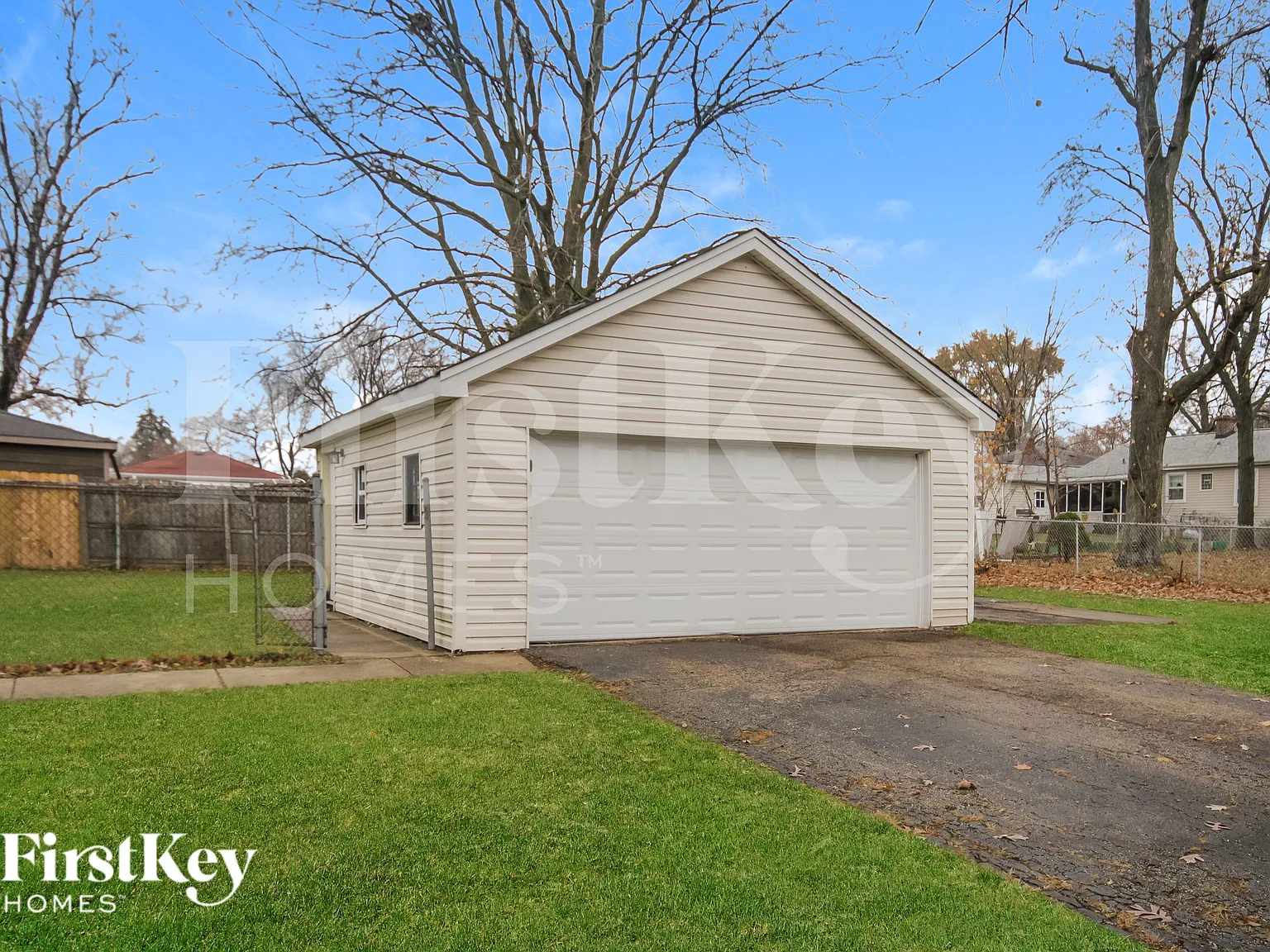 3 bed, 2.0 bath, 1164 sqft, $2,965 — Photo 2