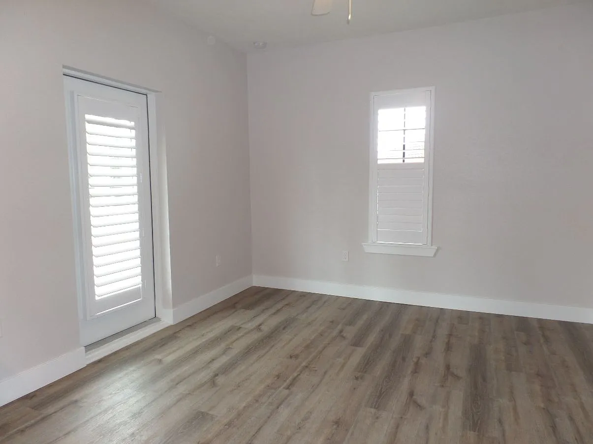 Studio, 400 sqft, $1,400 — Photo 4