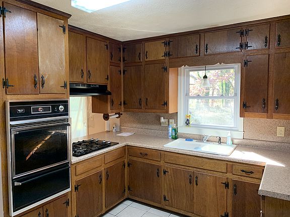 4th image of 255 Dorris Dr SW
