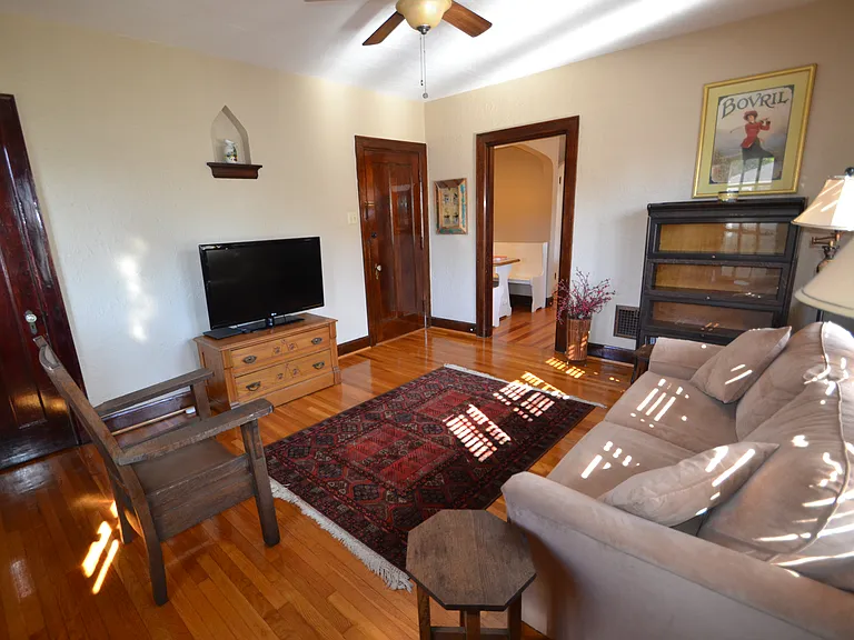 908 Ellison Ave #4 — Photo 3