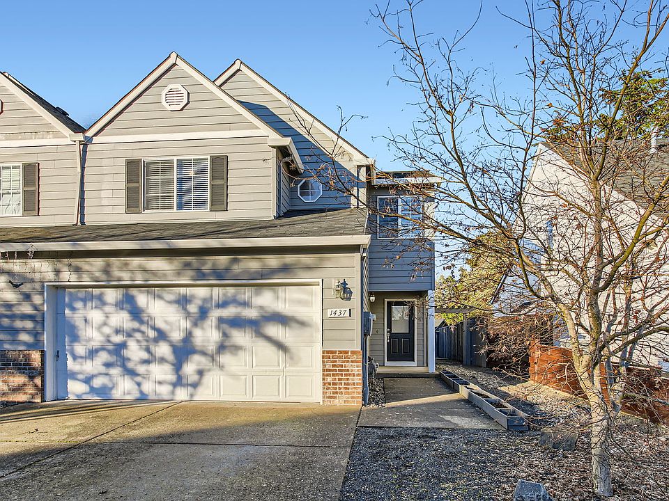 1st image of 1437 NE Birkshire Ct