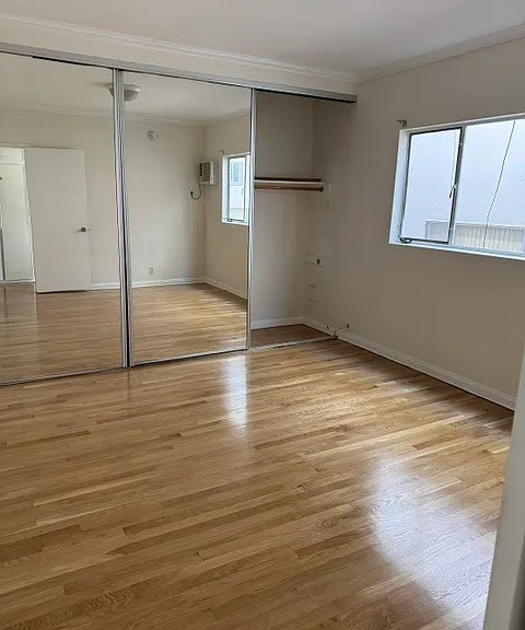 1229 N Spaulding Ave — Photo 13